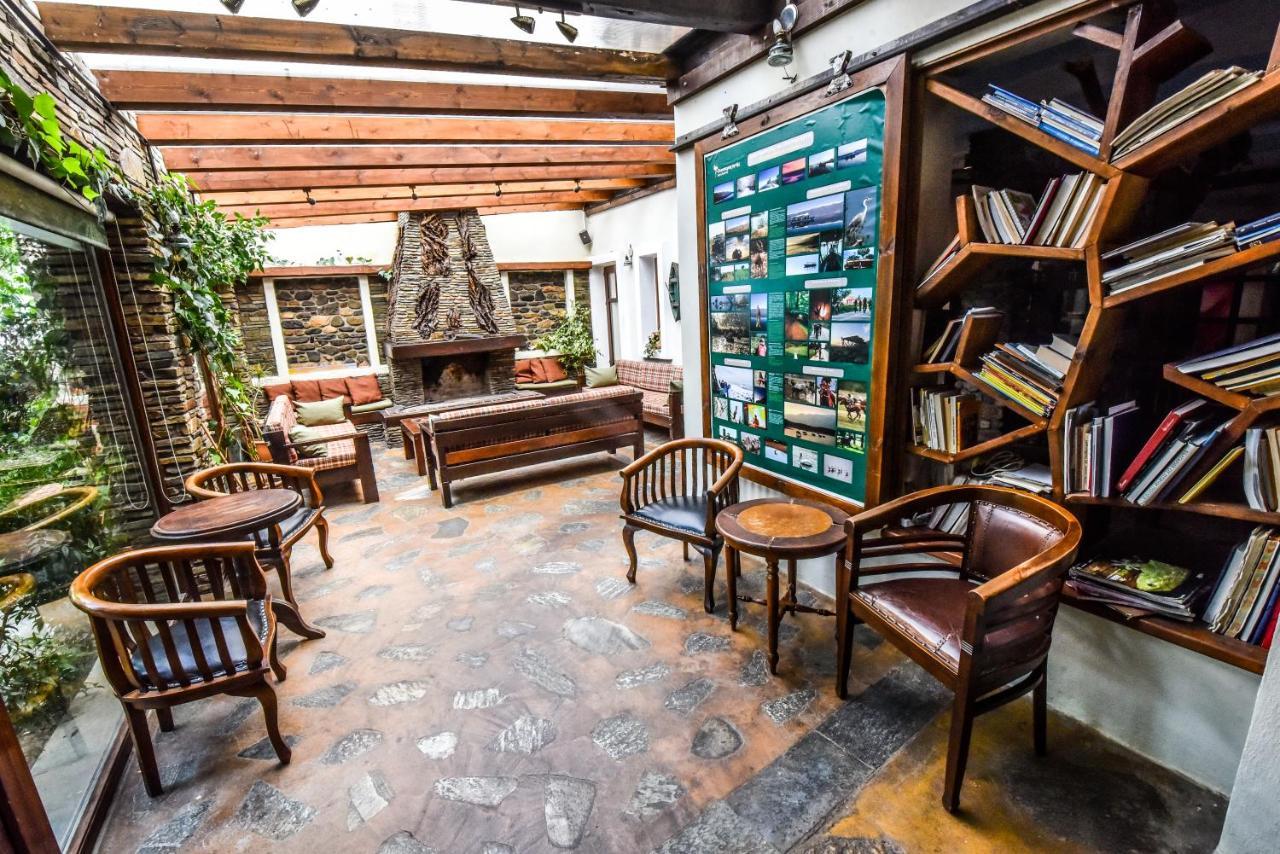 Oikoperiigitis Hotel Керкини Екстериор снимка