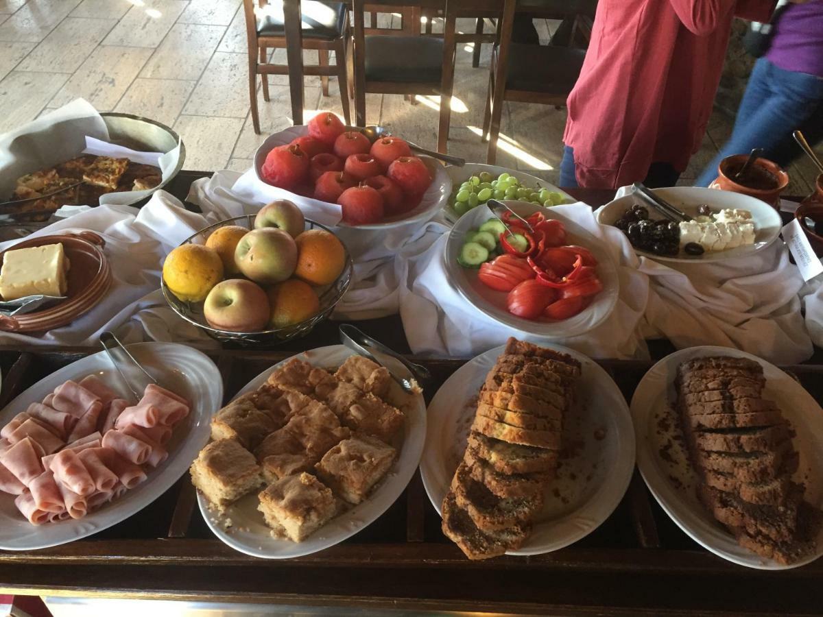 Oikoperiigitis Hotel Керкини Екстериор снимка