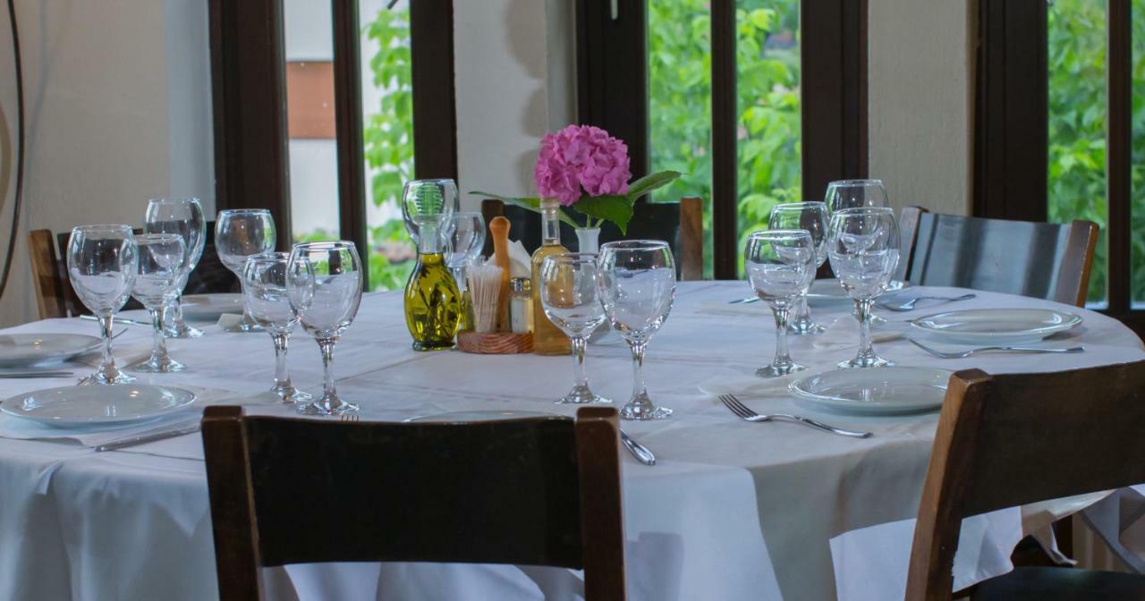 Oikoperiigitis Hotel Керкини Екстериор снимка