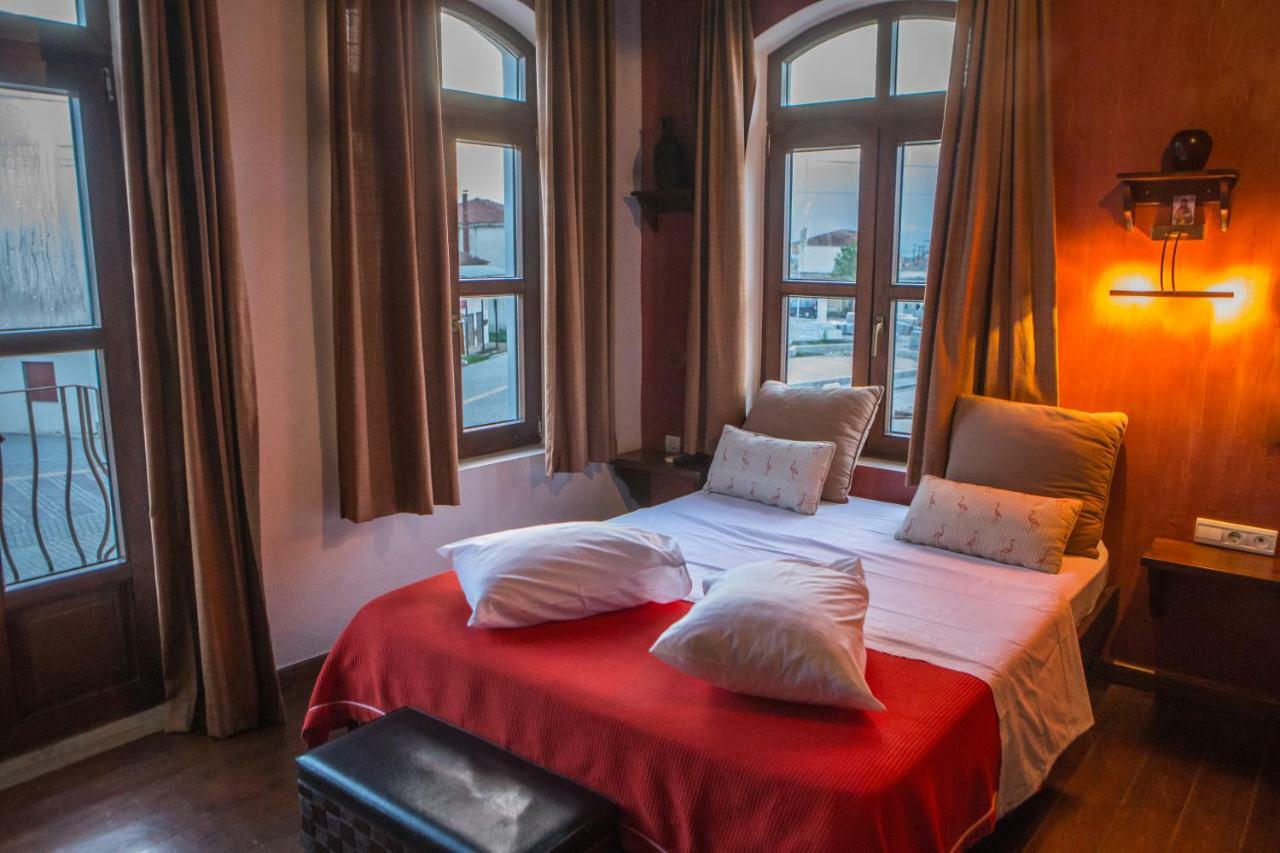 Oikoperiigitis Hotel Керкини Екстериор снимка