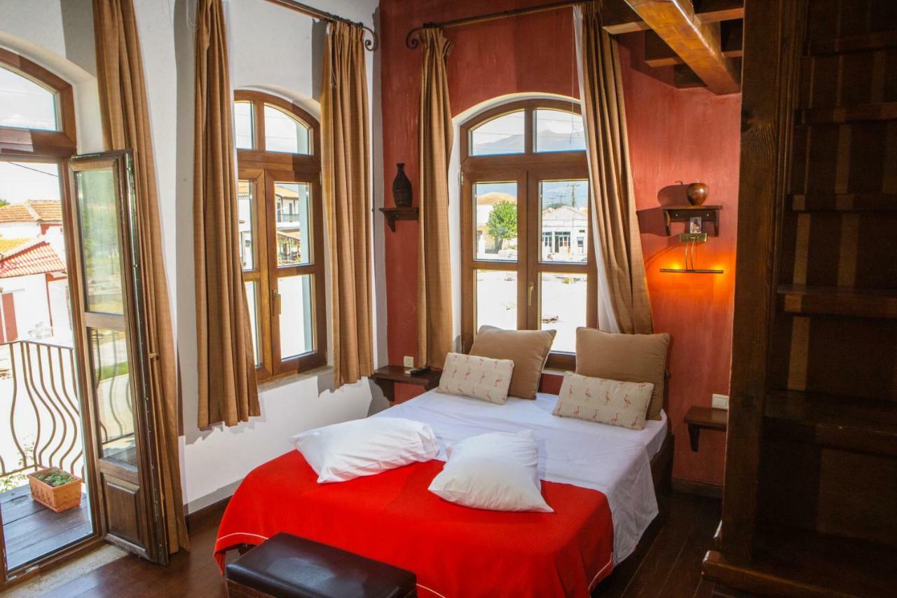 Oikoperiigitis Hotel Керкини Екстериор снимка
