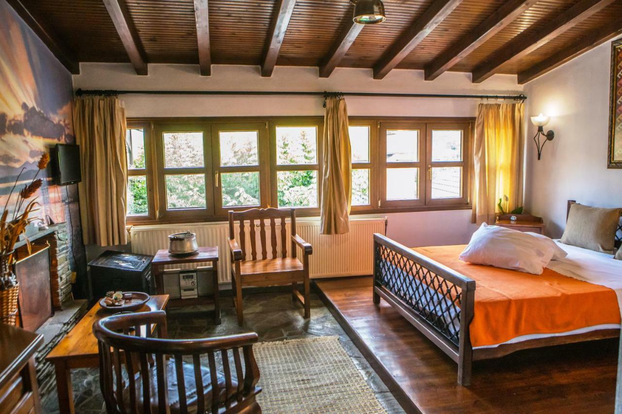 Oikoperiigitis Hotel Керкини Екстериор снимка