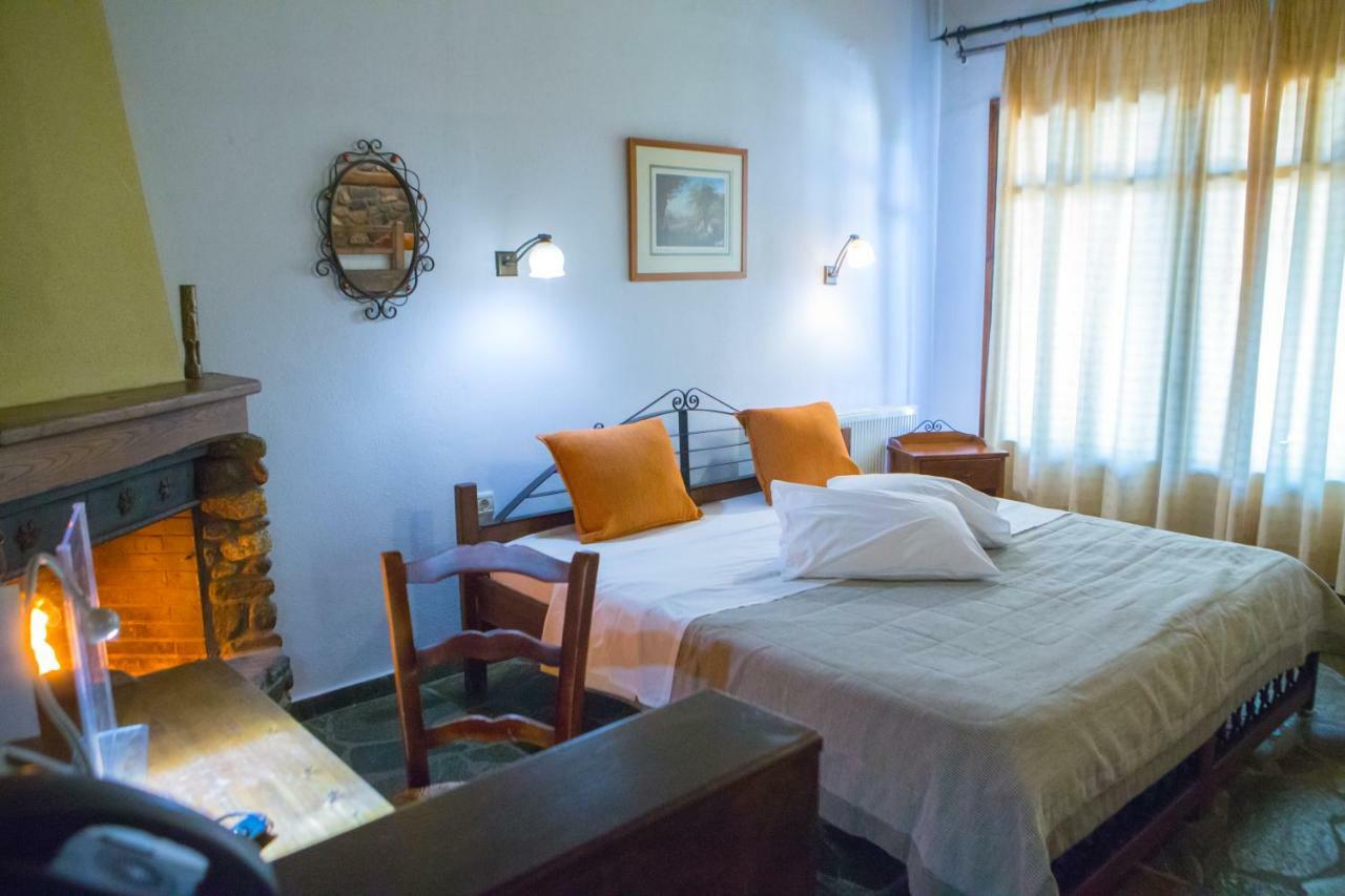 Oikoperiigitis Hotel Керкини Екстериор снимка