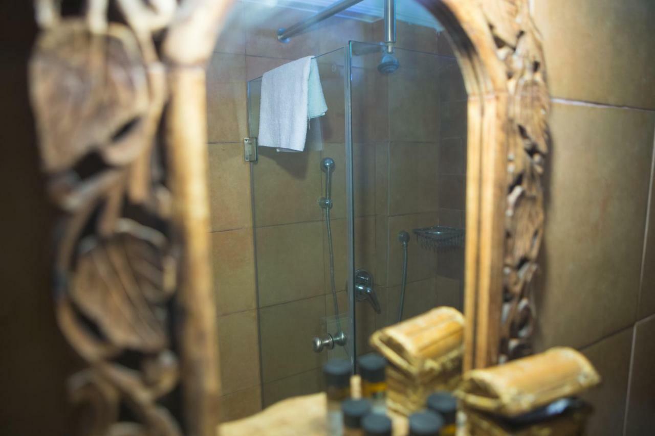 Oikoperiigitis Hotel Керкини Екстериор снимка