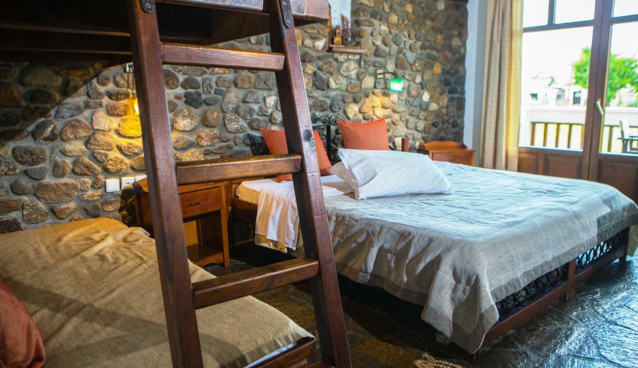 Oikoperiigitis Hotel Керкини Екстериор снимка