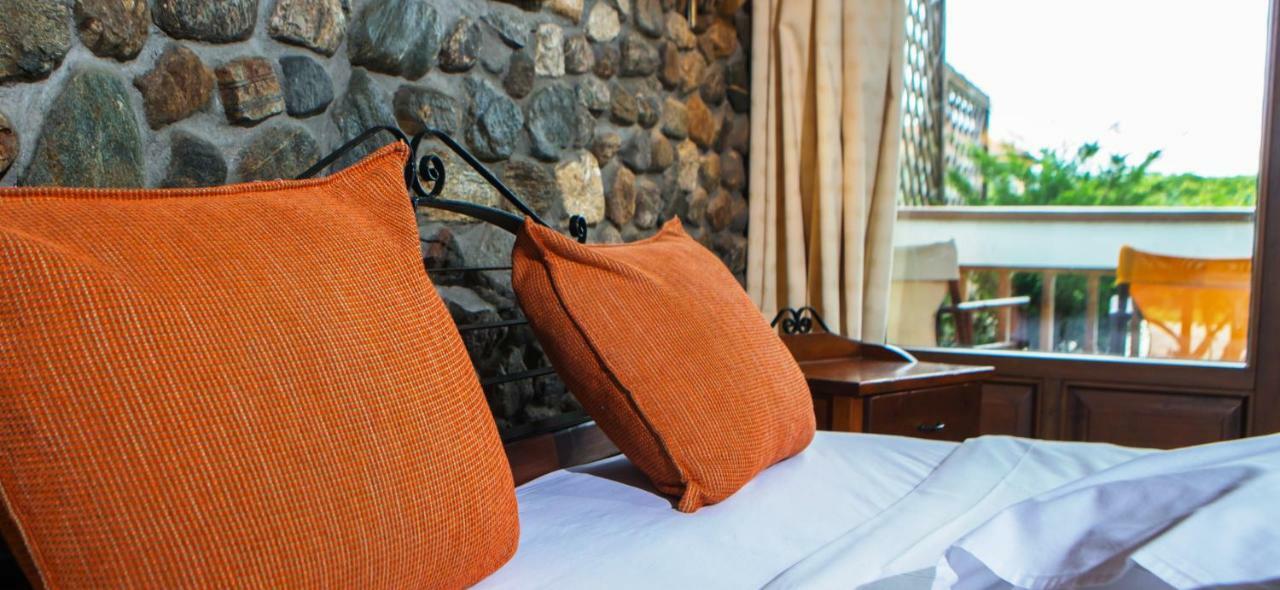 Oikoperiigitis Hotel Керкини Екстериор снимка